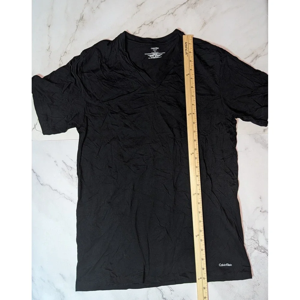 Calvin Klein Mens Classic Fit V-Neck T-Shirt Black Cotton Short‎ Sleeve Size M